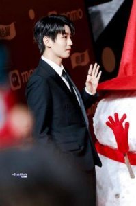 ​王俊凯颁发平遥电影展最佳影片奖，《前程似锦》素人演员荣膺最佳男演员