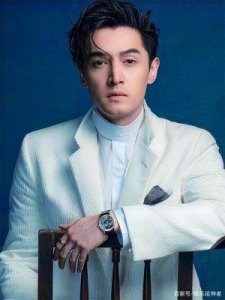 ​胡歌生辰照曝光，成熟魅力十足，评论区却都在催婚