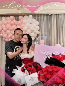 ​张雅萌：从齐妃到现代魅力，42岁再次绽放光彩