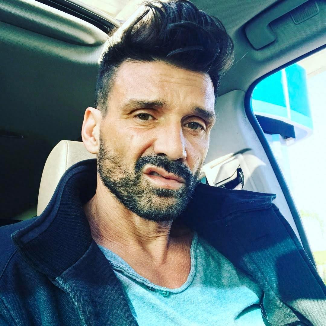 战狼2中的大反派弗兰克格里罗，这么帅却还要这么拼命