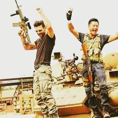 战狼2中的大反派弗兰克格里罗，这么帅却还要这么拼命