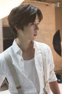 ​金彗星：从童颜演员转型，凭借出色演技重返银幕，与安圣基共演《纸花》