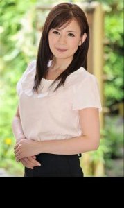 ​三浦理惠子：从青涩走向成熟，演艺事业的辉煌历程