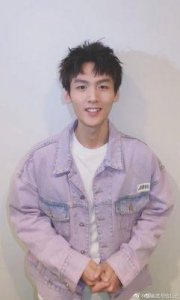 ​创造营选手周柯宇背景揭秘：旗下艺人身份引猜测，或成新晋“嘉行太子爷”