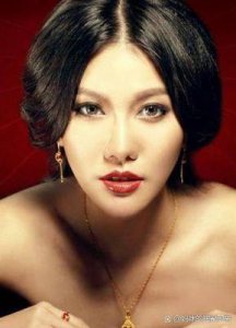 ​刘怡君的资料简介，为何她选择退出娱乐圈？