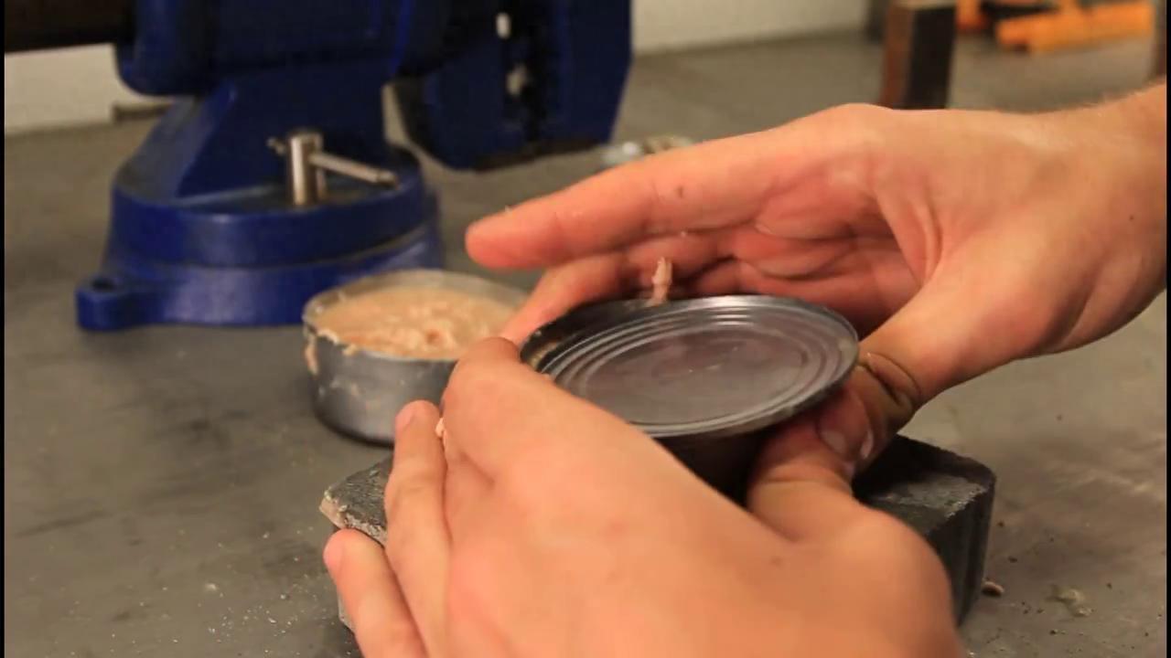 轻轻松松的几秒钟打开铁皮罐头，看过的人都会！