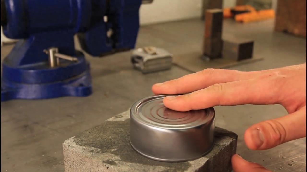 轻轻松松的几秒钟打开铁皮罐头，看过的人都会！