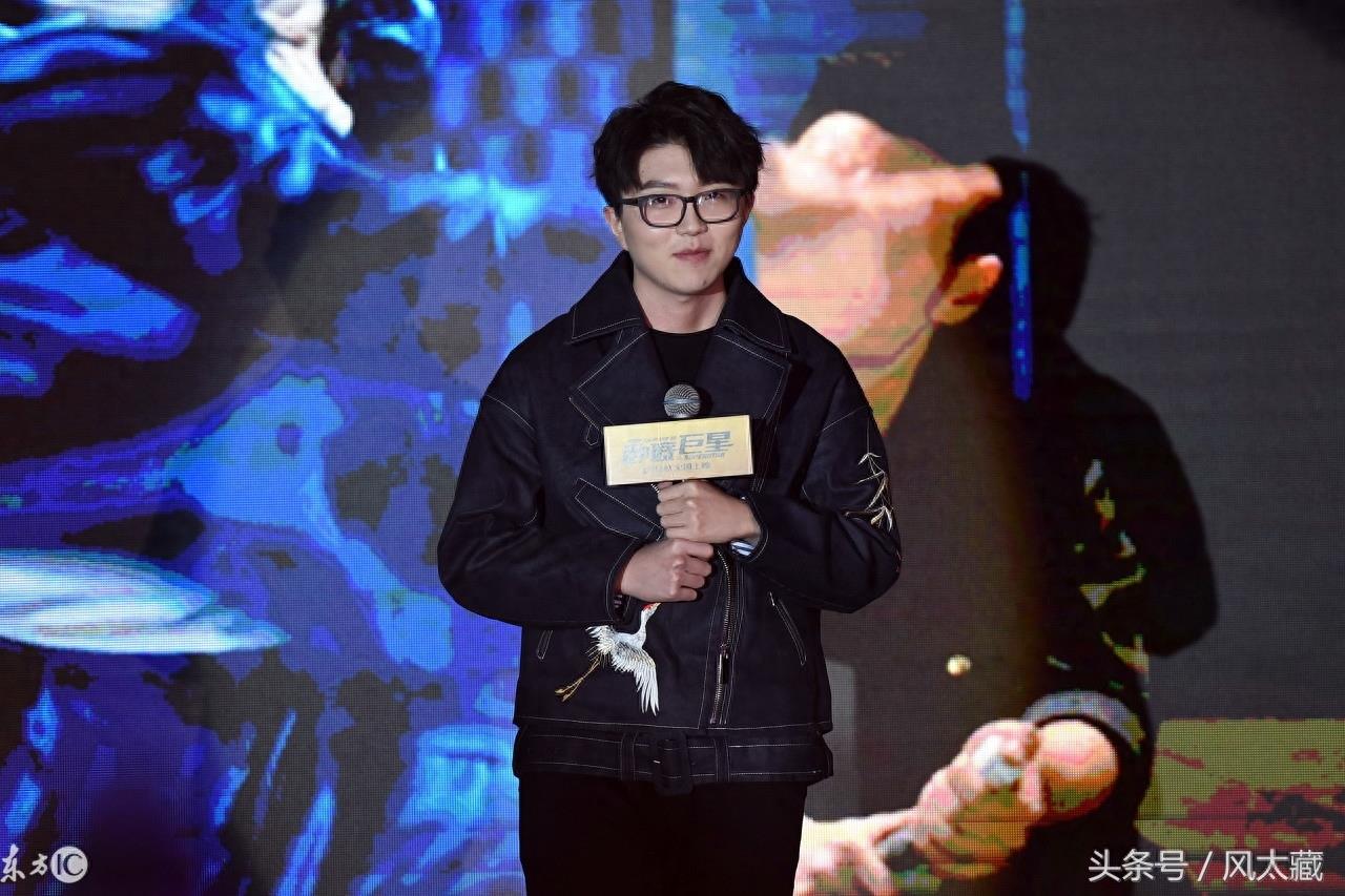 毛不易 一杯敬故乡 一杯敬远方 我用八杯敬一生，与尔同销万古愁