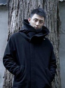 ​黄景瑜复杂的社会关系是什么？真实家境如何？家庭背景曝光