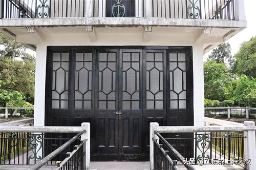 桂林公园，位于上海徐汇区，园内遍植20多种桂花树，又名黄家花园