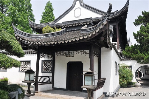 桂林公园，位于上海徐汇区，园内遍植20多种桂花树，又名黄家花园