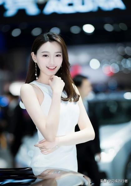 一个低调的美女，至今还没有自己的抖音号！