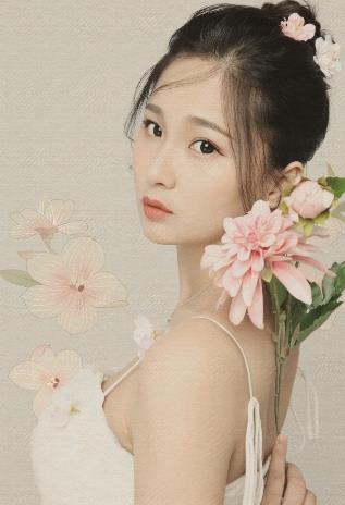 戚蓝尹清纯萝莉，百变气质赢得高人气，思想更成熟受万千宅男喜爱