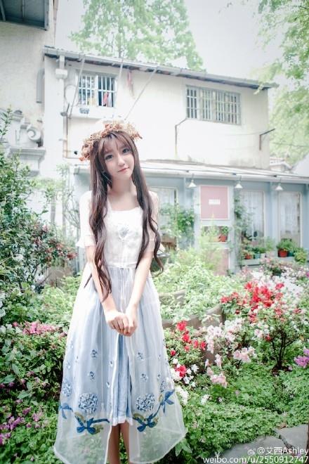 UZI曾经的绯闻女友艾西Ashley:清新宛如精灵!