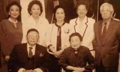 ​丁佩和李小龙和向华强什么关系？李小龙的红颜知己，向华强供养她40年