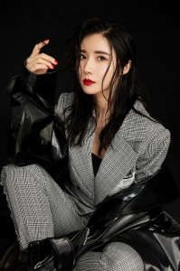 ​方安娜个人资料，方安娜经纪公司