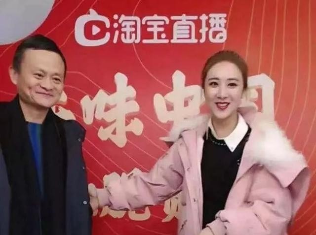 霍泥芳和papi酱关系(霍泥芳和papi酱什么关系) 霍泥芳 papi酱 第7张