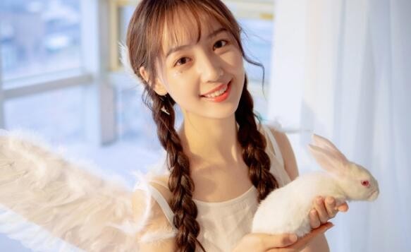 吴亦凡女朋友是秦牛正威吗 秦牛正威年龄微博资料介绍