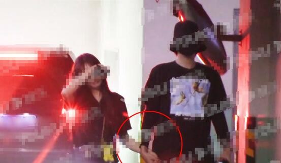 吴亦凡女朋友是秦牛正威吗 秦牛正威年龄微博资料介绍