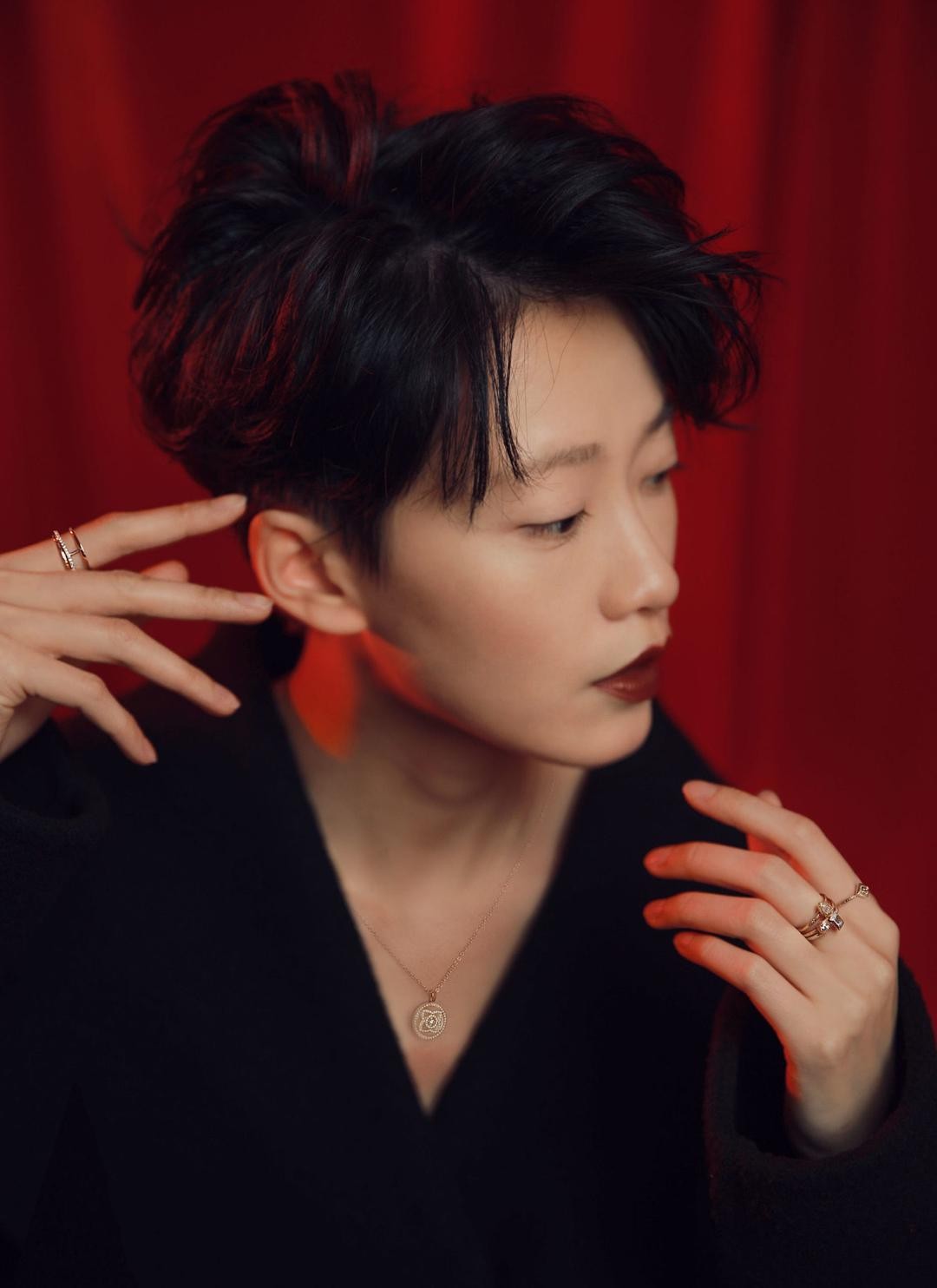 廖子妤个人资料写真作品