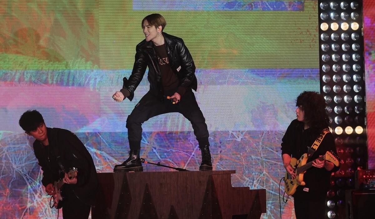 打篮球的明星有哪些(中国打篮球的明星有谁) 明星 中国 第4张