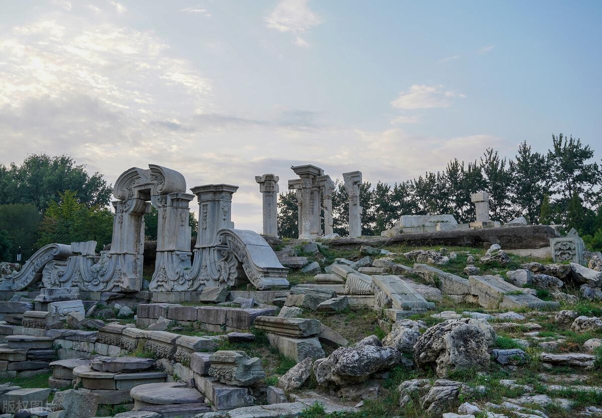 圆明园的毁灭资料简介（圆明园被两次烧毁的真相）-