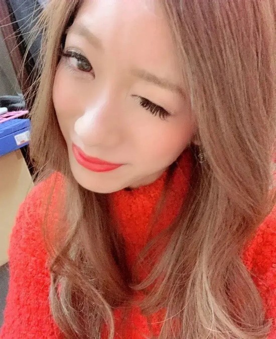 遵从内心而活的东凛美图分享，天生丽质英气逼人！