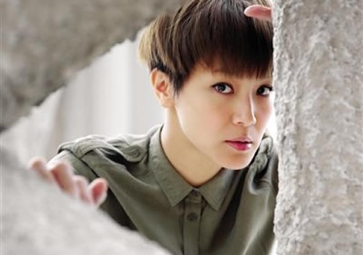 何韵诗个人资料 何韵诗的歌曲作品