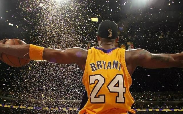 科比退役赛季高光表现（科比退役之战拿下60分）(2)