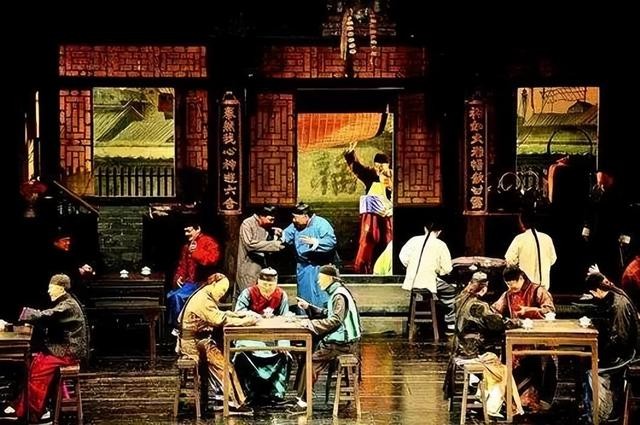 老舍茶馆介绍大全（走进老舍的茶馆）(2)