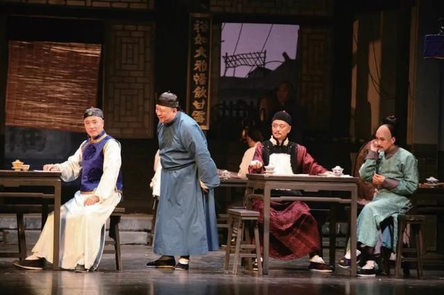 老舍茶馆介绍大全（走进老舍的茶馆）(6)