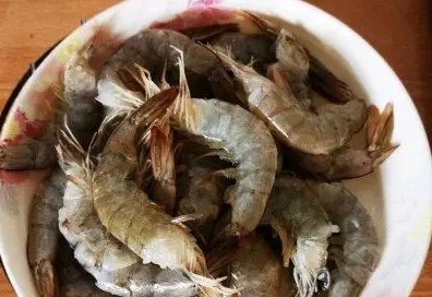 虾怎么炒好吃又简单,虾怎么做好吃又简单 虾的n种做法视频图2
