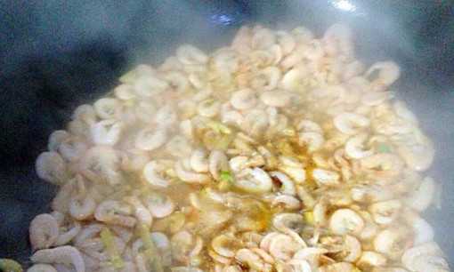 虾怎么炒好吃又简单,虾怎么做好吃又简单 虾的n种做法视频图14