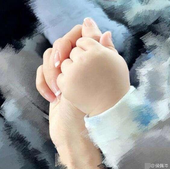 侯佩岑家庭背后的故事(侯佩岑情史大揭秘)(2)