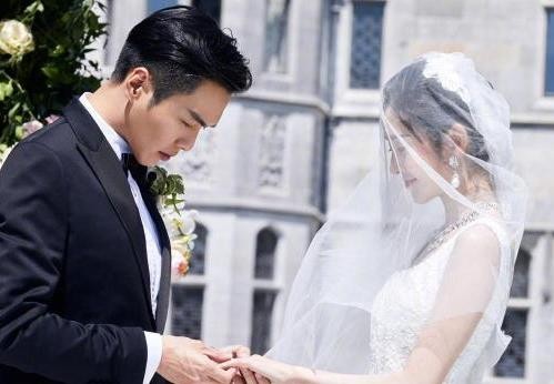 张若昀的亲生母亲是谁?和唐艺昕婚礼为什么选这里