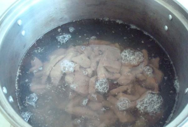 怎么炒羊肝好吃窍门,怎样煮羊肝嫩又好吃的图5