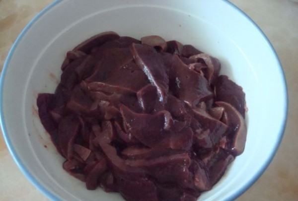 怎么炒羊肝好吃窍门,怎样煮羊肝嫩又好吃的图3