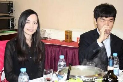 ​黑嘉嘉与柯洁宣布结婚，假消息(围棋界的金童玉女都在忙事业)