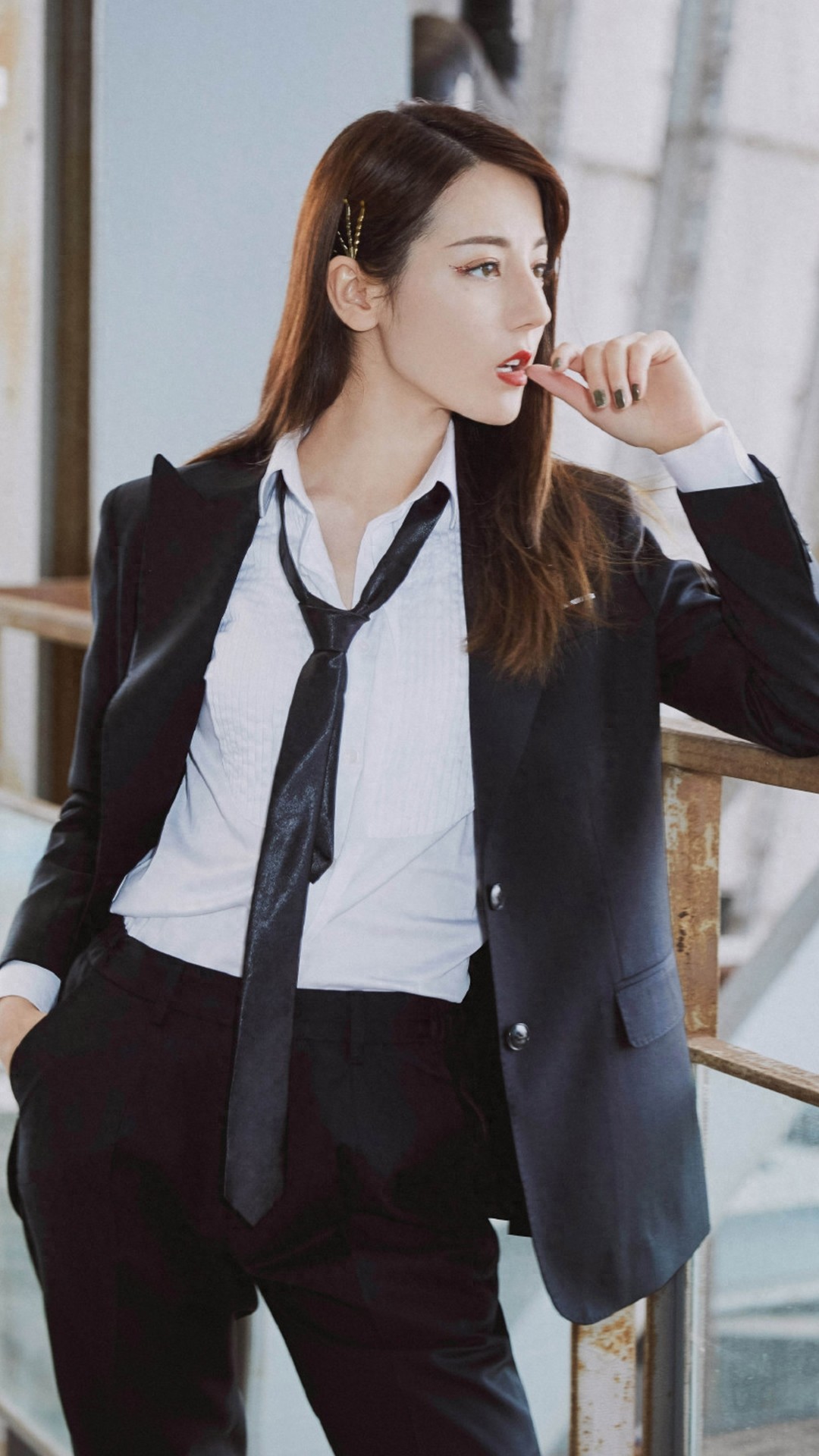 迪丽热巴性感时尚写真合集，超A，你爱了嘛？