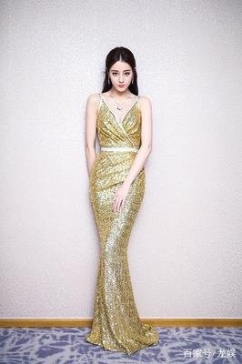 迪丽热巴性感时尚写真合集，超A，你爱了嘛？