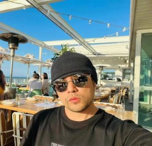 ​周杰伦晒 MV 预告图 将于 28 日零点上线