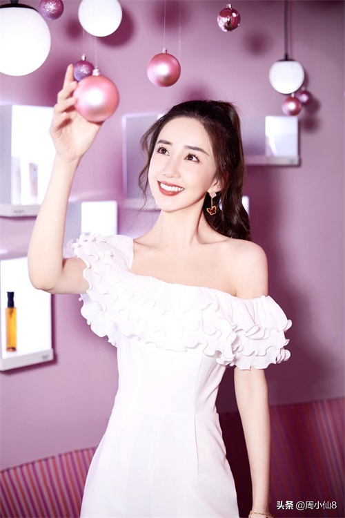 明星陈欣予，娱乐圈女演员，被誉为“胶原蛋白女神”