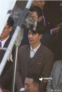​王一博光明之路杀青 路透曝光