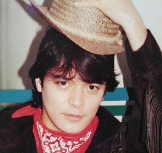 ​刘文正二姨否认死讯 称其已多年没和经纪人联系