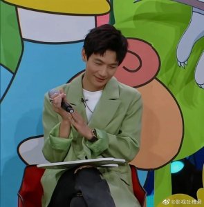 ​老干部风格 陈楚生与天天向上BGM的适配度完美贴切