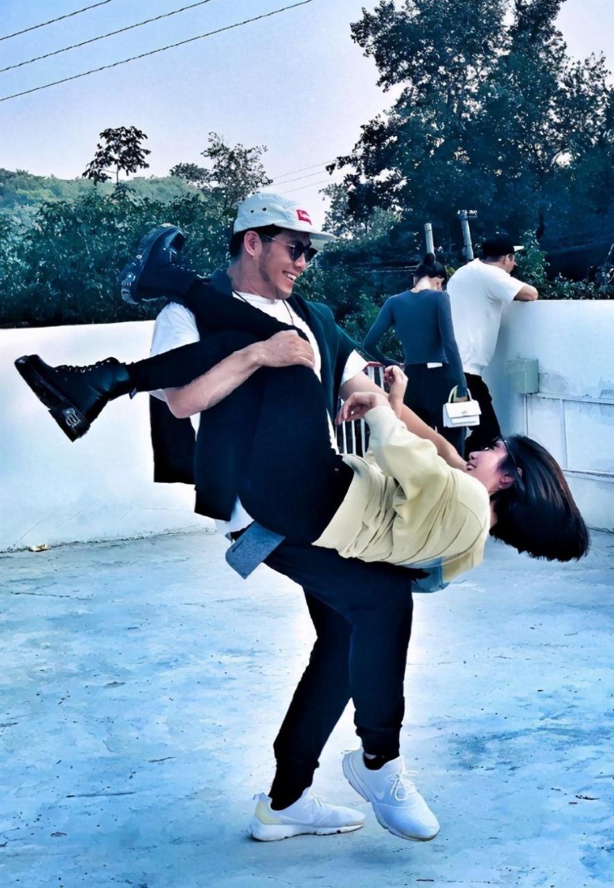 青春期的女主角是谁（《青春期》女主赵奕欢是谁）-