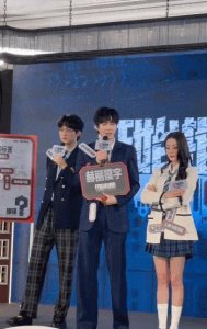 ​“社会派推理”上桌，迪丽热巴都夹起来了！