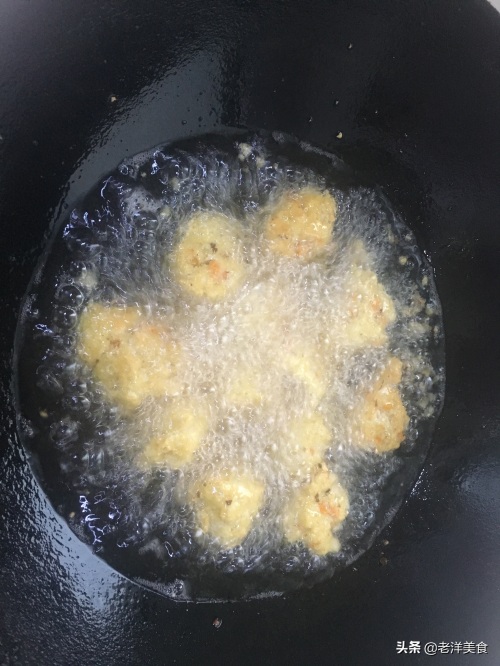 教你做豆腐素丸子，鲜香美味，小孩子特别爱吃