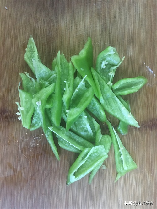 教你做豆腐素丸子，鲜香美味，小孩子特别爱吃