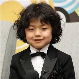 ​王锡玄快乐大本营精彩表演让人印象深刻